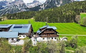 Apartment Salzmannhof - Rmu210 By Interhome